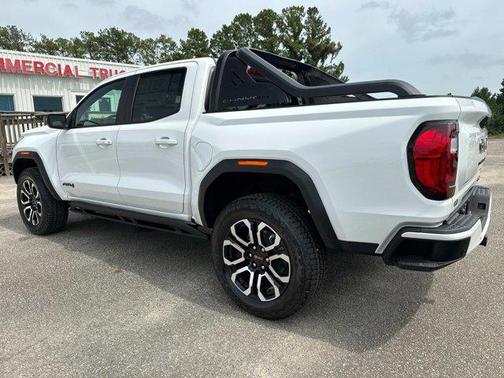 2025 GMC Canyon AT4