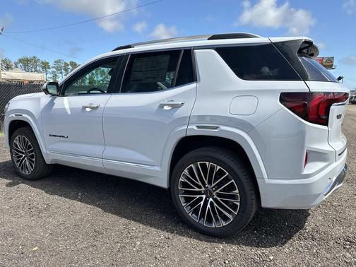 Glacier White Tricoat 2026 GMC Terrain Denali