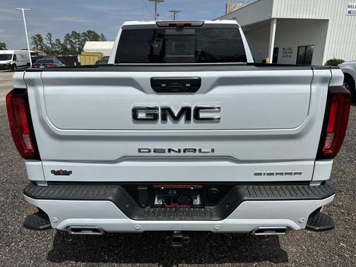 Glacier White Tricoat 2026 GMC Sierra 1500 Denali Ultimate