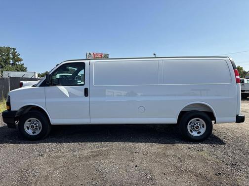 Summit White 2026 GMC Savana 2500 Work Van