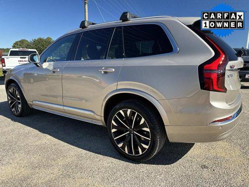 2025 Volvo XC90 B5 Core