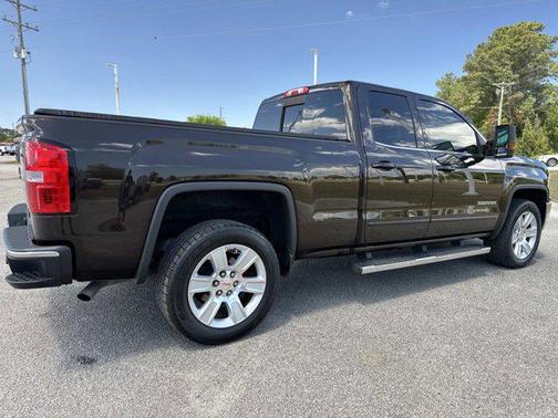 Deep Mahogany Metallic 2018 GMC Sierra 1500 SLE