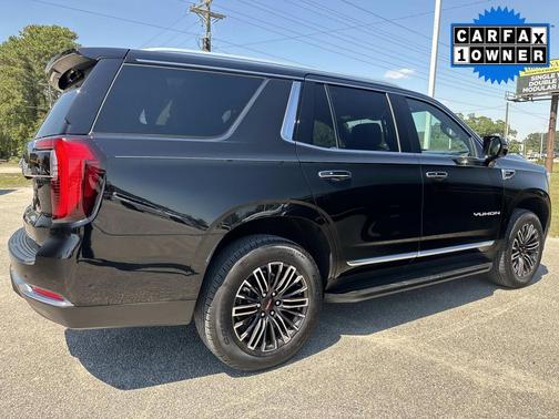 Onyx Black 2025 GMC Yukon 4WD Elevation