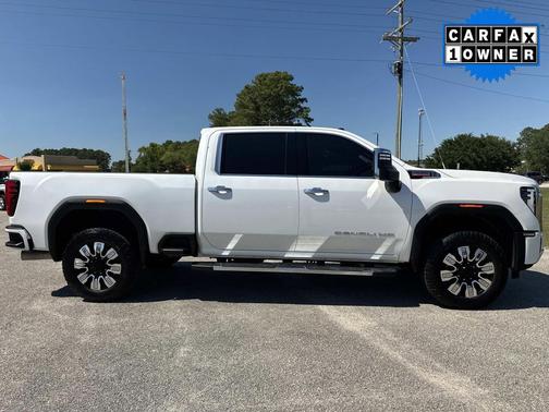 White Frost Tricoat 2025 GMC Sierra 2500 Denali