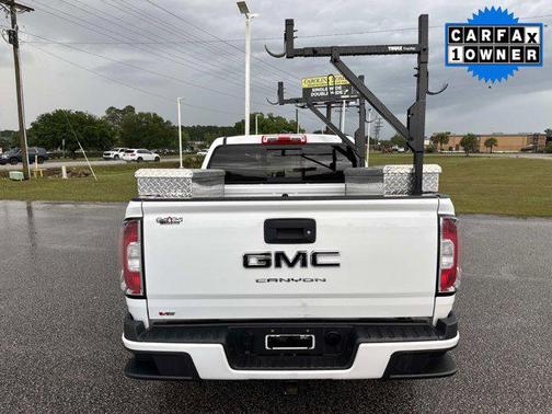 Summit White 2022 GMC Canyon Elevation