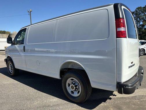 2025 GMC Savana 2500 Work Van