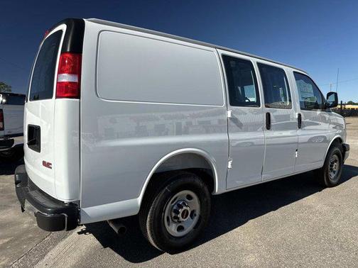 2025 GMC Savana 2500 Work Van