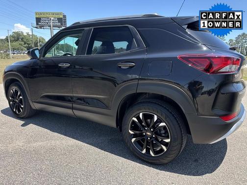 Mosaic Black Metallic 2023 Chevrolet Trailblazer LT