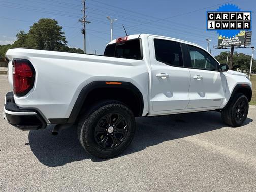 Summit White 2024 GMC Canyon Elevation