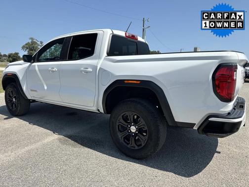 Summit White 2024 GMC Canyon Elevation