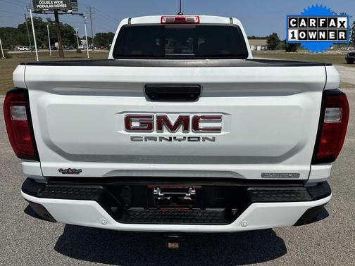 Summit White 2024 GMC Canyon Elevation
