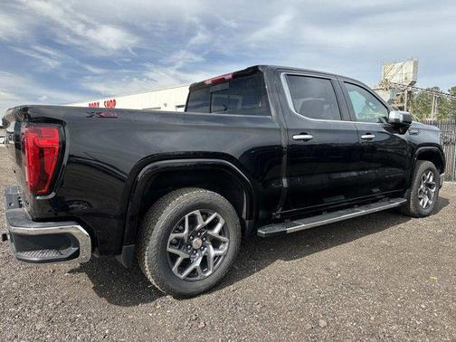 Onyx Black 2026 GMC Sierra 1500 SLT