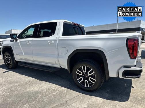 Summit White 2025 GMC Sierra 1500 AT4
