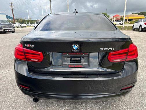 2017 BMW 320 i