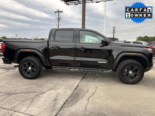 Onyx Black 2024 GMC Canyon Elevation