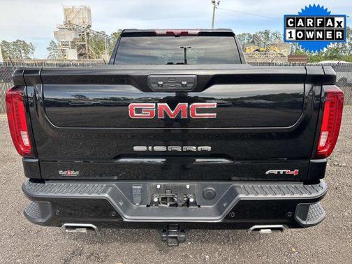 Onyx Black 2024 GMC Sierra 1500 AT4
