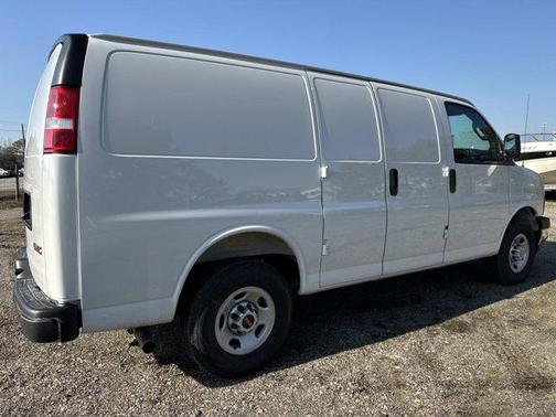 2026 GMC Savana 2500 Work Van