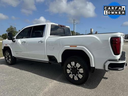 Summit White 2025 GMC Sierra 2500 Denali