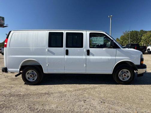 2025 GMC Savana 2500 Work Van