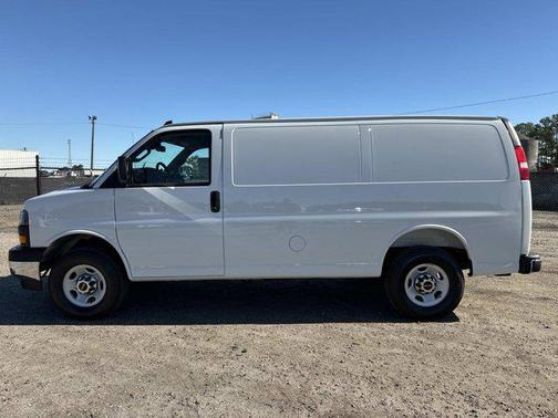 2025 GMC Savana 2500 Work Van