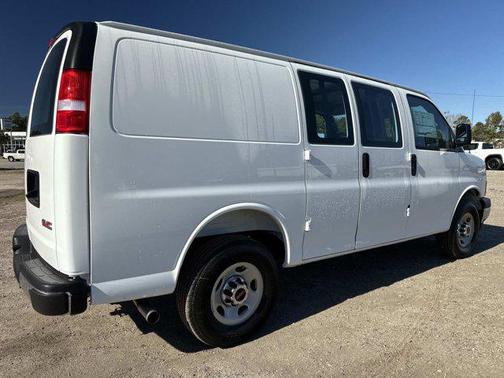 2025 GMC Savana 2500 Work Van