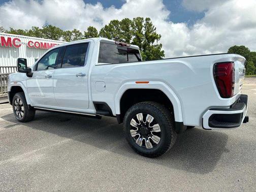 2025 GMC Sierra 2500 Denali