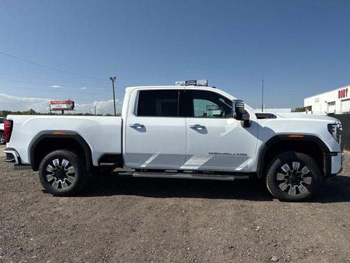 Summit White 2026 GMC Sierra 2500 Denali