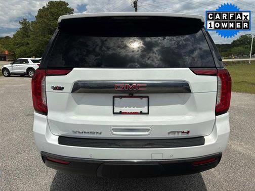2023 GMC Yukon XL 4WD AT4