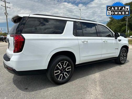 2023 GMC Yukon XL 4WD AT4
