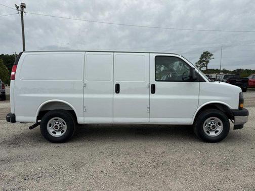 2025 GMC Savana 2500 Work Van