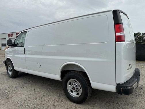 2025 GMC Savana 2500 Work Van