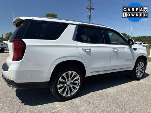 White Frost Tricoat 2023 GMC Yukon Denali