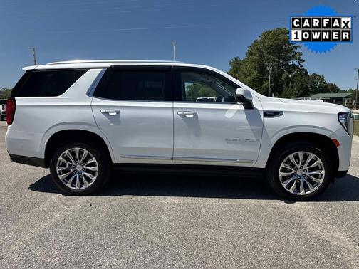 White Frost Tricoat 2023 GMC Yukon Denali