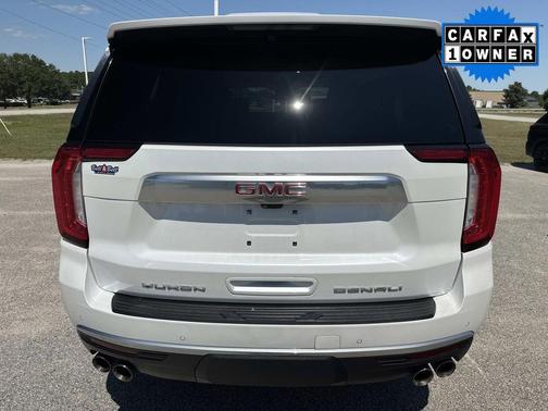 White Frost Tricoat 2023 GMC Yukon Denali