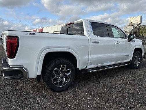Summit White 2026 GMC Sierra 1500 SLT