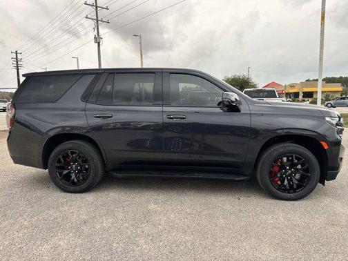 2023 Chevrolet Tahoe 4WD RST