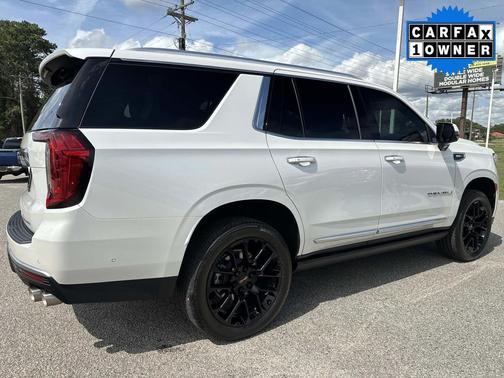 White Frost Tricoat 2024 GMC Yukon Denali