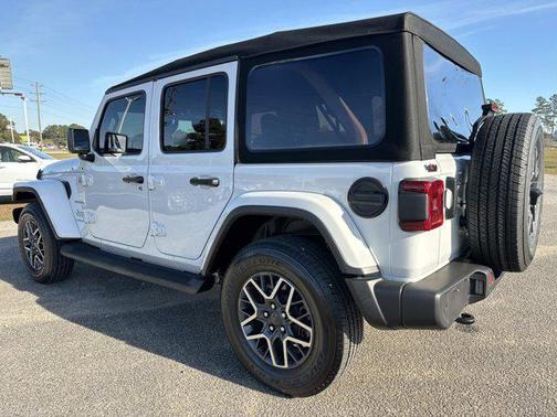 2024 Jeep Wrangler 4-Door Sahara 4x4