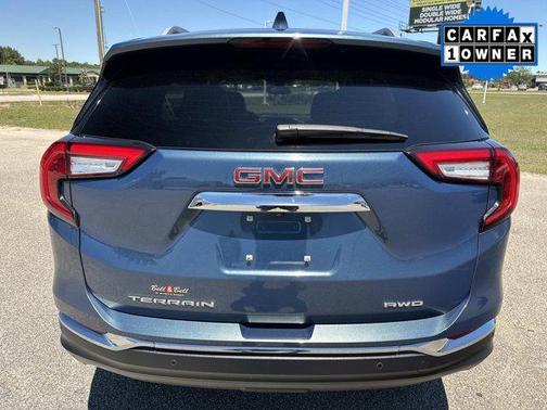 Downpour Metallic 2024 GMC Terrain SLT