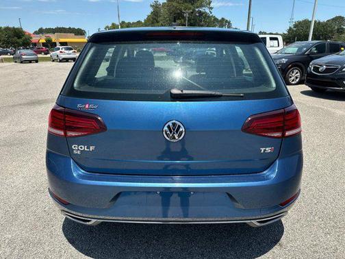 2018 Volkswagen Golf TSI SE