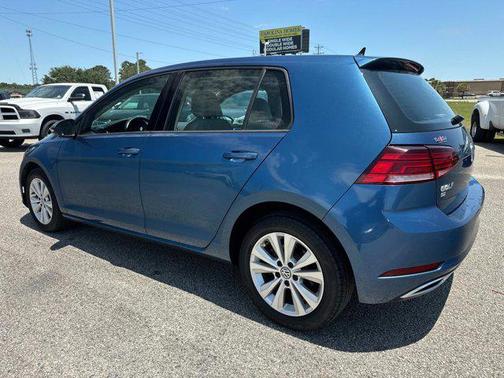 2018 Volkswagen Golf TSI SE