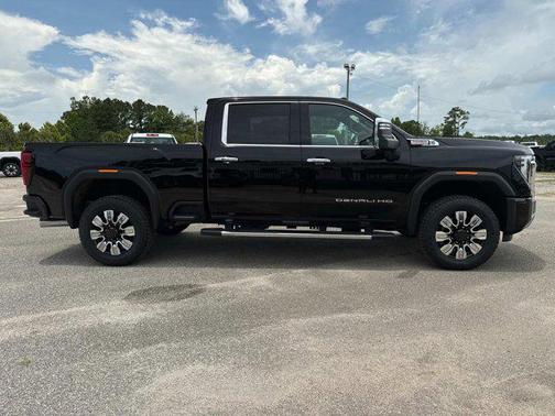 2025 GMC Sierra 2500 Denali