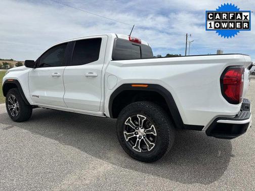 Summit White 2025 GMC Canyon AT4