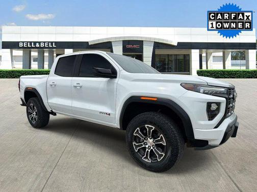 Summit White 2025 GMC Canyon AT4