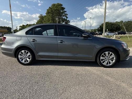Platinum Gray Metallic 2016 Volkswagen Jetta 1.4T SE