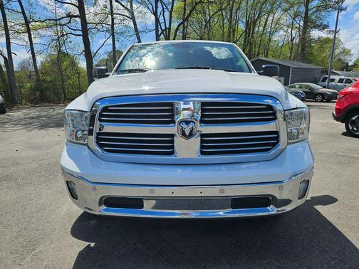 Bright White Clearcoat 2017 RAM 1500 Big Horn