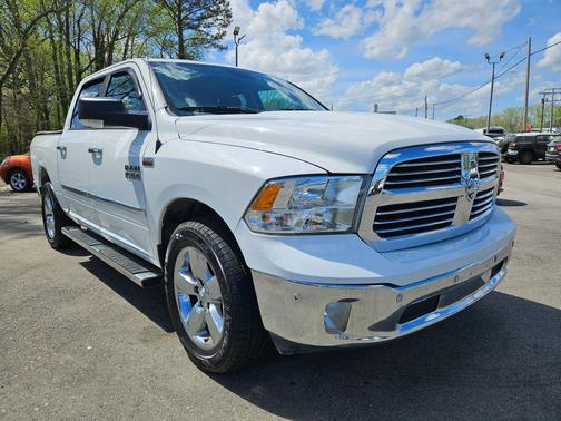 Bright White Clearcoat 2017 RAM 1500 Big Horn