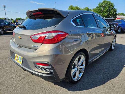 Pepperdust Metallic 2017 Chevrolet Cruze Premier