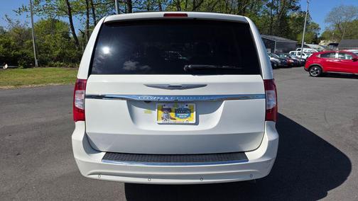 Stone White Clearcoat 2013 Chrysler Town & Country Touring-L