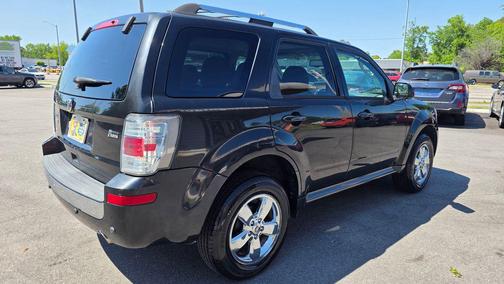 Tuxedo Black Metallic 2011 Mercury Mariner Premier
